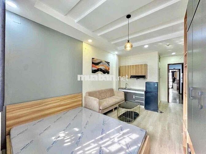 THANG MÁY TẬN CỬA, Full nội thất, ban công Phan Đăng Lưu Phú Nhuận
