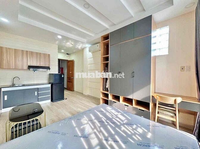 THANG MÁY TẬN CỬA, Full nội thất, ban công Phan Đăng Lưu Phú Nhuận