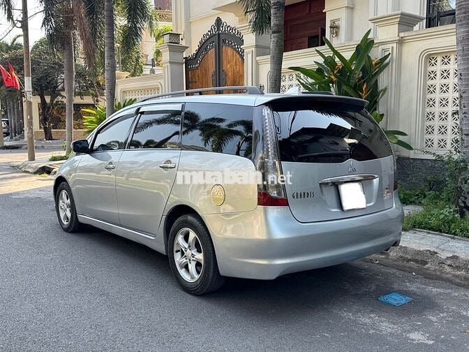 Mitsubishi Grandis 2.4 AT 2005 Bạc