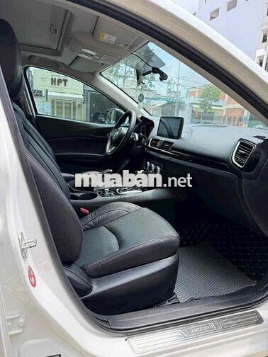 Mazda 3 Hatchback 2016 1.5 AT Trắng 136.000km