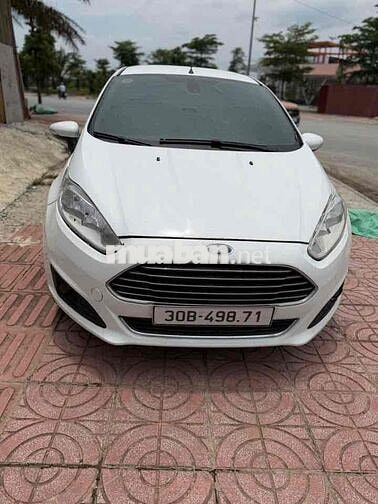 Ford Fiesta Trắng