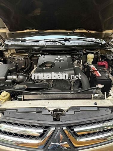 Mitsubishi Pajero Sport 2.5MT 2016 Vàng cát