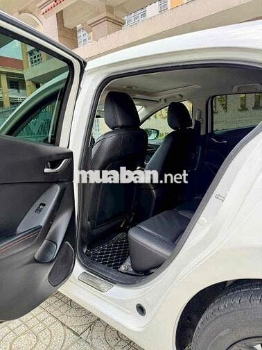Mazda 3 Hatchback 2016 1.5 AT Trắng 136.000km