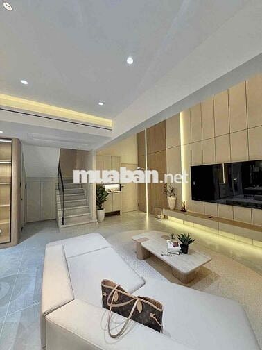 penthouse ngay skygarden Q7 3PN 2WC giá tốt