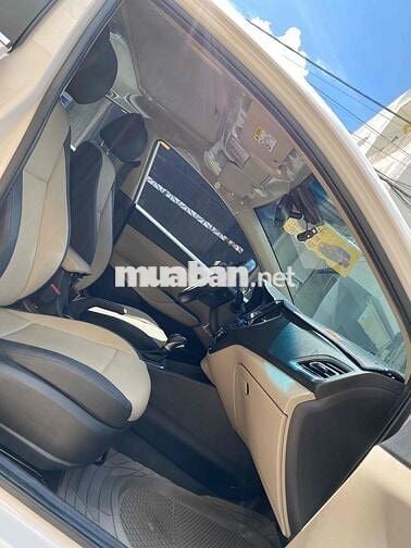 Hyundai Accent ĐB cửa nóc 2023 Tự động Trắng
