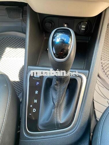Hyundai Accent ĐB cửa nóc 2023 Tự động Trắng