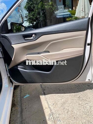 Hyundai Accent ĐB cửa nóc 2023 Tự động Trắng