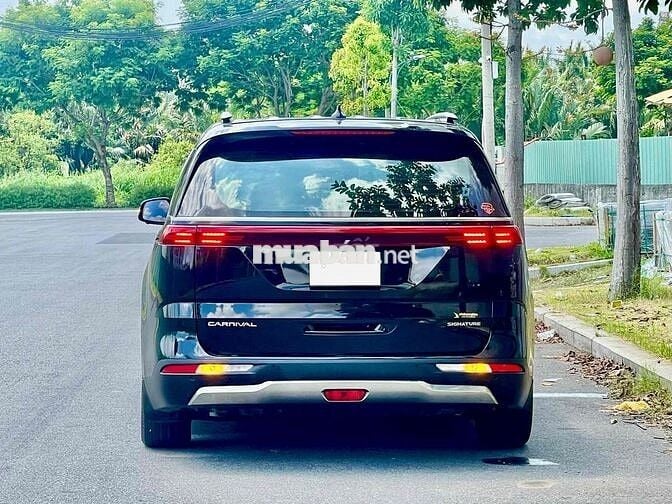 Kia Carnival Signature 2023 Đen 44.000 km