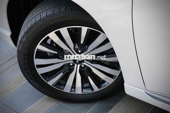 Mitsubishi Outlander 2023 CVT Trắng 49.000 KM