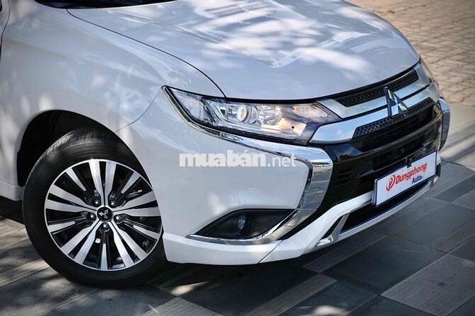 Mitsubishi Outlander 2023 CVT Trắng 49.000 KM