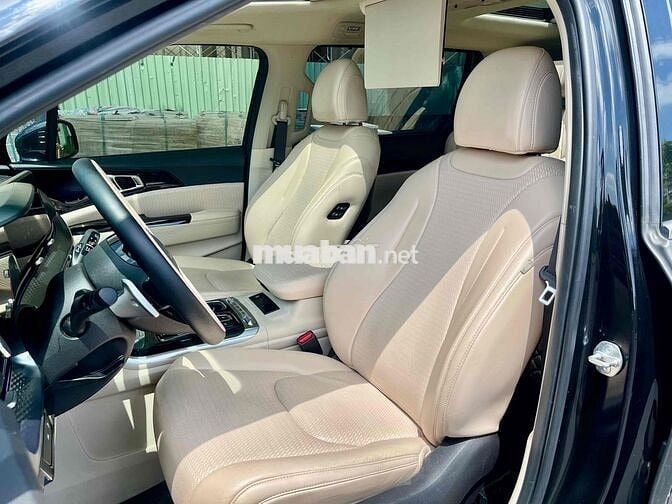 Kia Carnival Signature 2023 Đen 44.000 km