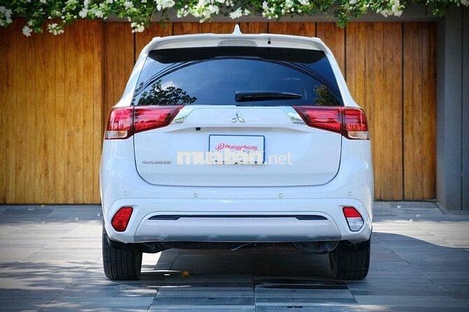 Mitsubishi Outlander 2023 CVT Trắng 49.000 KM
