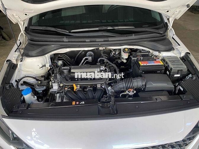 Hyundai Accent ĐB cửa nóc 2023 Tự động Trắng
