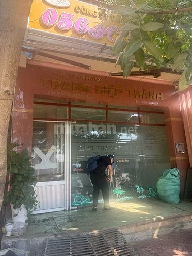 Công ty đấu giá hợp danh Sao Việt 