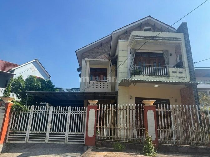 Công ty đấu giá hợp danh Sao Việt 