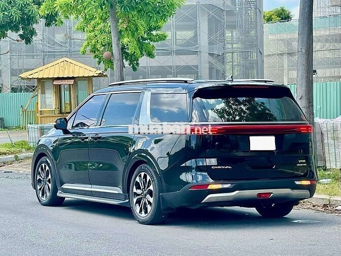 KIA Carnival 2.2D Signature 2023 Đen