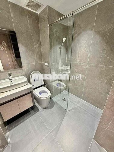 penthouse ngay skygarden Q7 3PN 2WC giá tốt