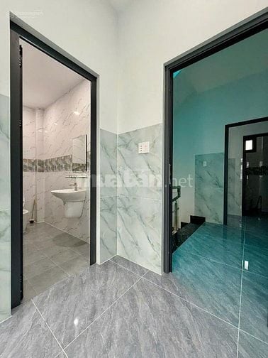 700tr sở hữu ngay nhà 1 trệt 2 lầu tại hồ Chí Minh