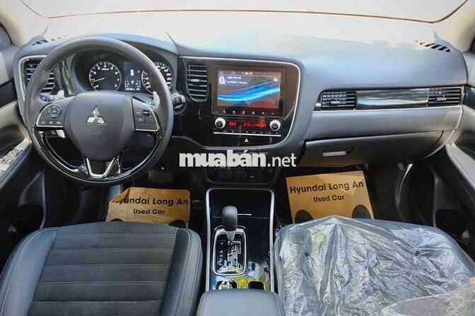 Mitsubishi Outlander 2023 CVT Trắng 49.000 KM