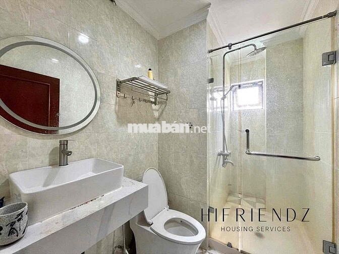 Studio Cửa sổ full nội thất, thang máy mặt tiền Trần Hưng Đạo q5