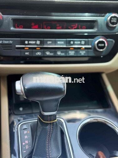 Kia Sedona 2019 Dầu Trắng 7 chỗ