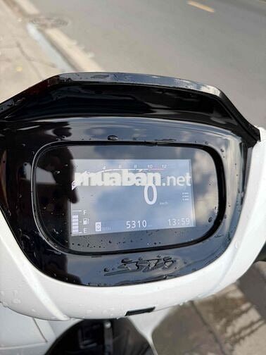 Honda SH 2026 Trắng 5310 km Rất mới
