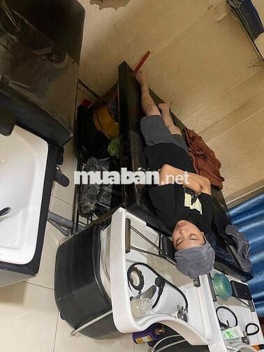 SANG NHƯỢNG SALON TÓC _ MẶT TIỀN Q10 ĐÔNG NGƯỜI QUA LẠI
