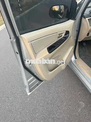 Toyota Innova E 2015 Số sàn Bạc