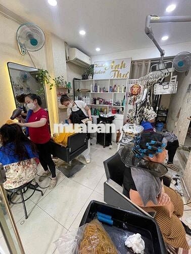 SANG NHƯỢNG SALON TÓC _ MẶT TIỀN Q10 ĐÔNG NGƯỜI QUA LẠI