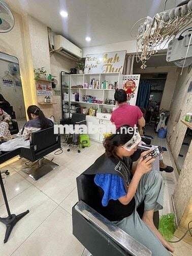SANG NHƯỢNG SALON TÓC _ MẶT TIỀN Q10 ĐÔNG NGƯỜI QUA LẠI
