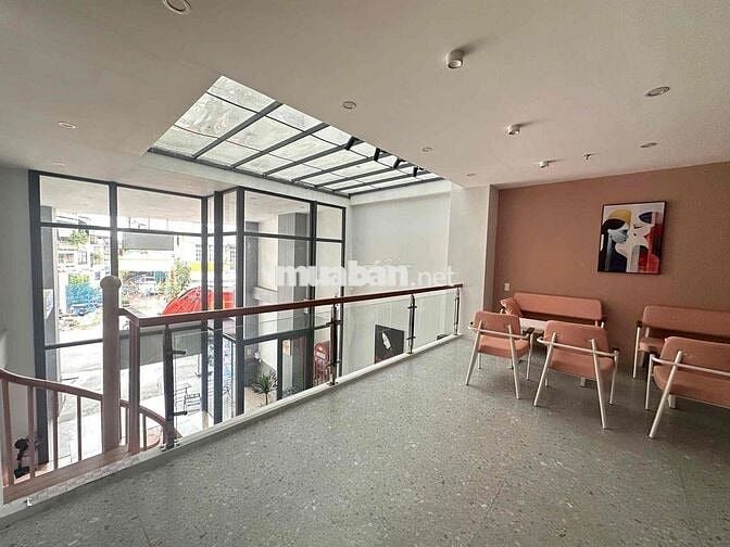 CHO THUÊ TÒA NHÀ QUY MÔ LỚN 1700m2 – CÔ BẮC, QUẬN 1