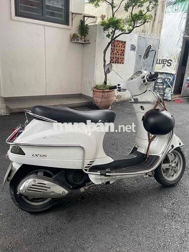 Piaggio Vespa LX Trắng 80%