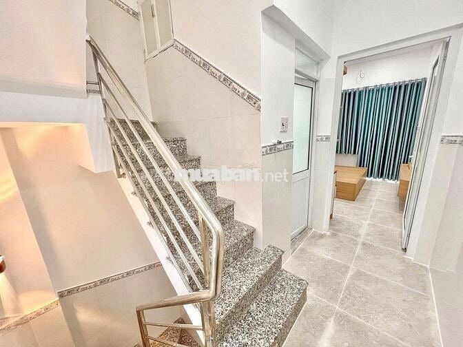cho thuê nhà 3 lầu đường trần xuân soạn Quận 7   có nôi thất cơ bản