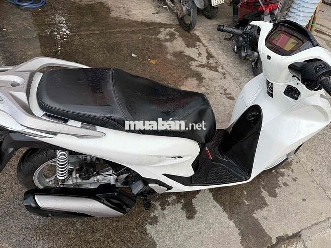 Honda SH 2026 Trắng 5310 km Rất mới