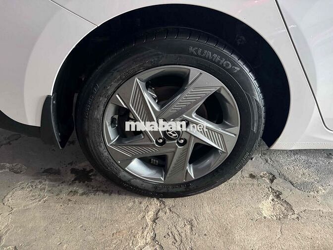 Hyundai Accent 2023 1.4 AT đặc biệt 26.000km