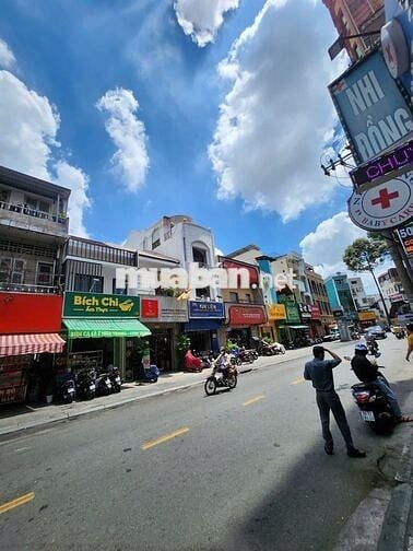 Sang mặt bằng 20 Nguyễn Hữu Cầu, Quận 1
