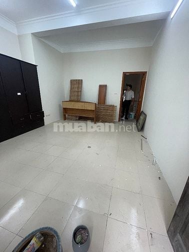 Cho thuê Nhà Văn Miếu 66m x4,5T đg oto Bv 24/7 vpty ở 22tr/1th.