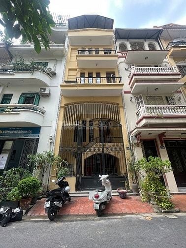 Cho thuê Nhà Văn Miếu 66m x4,5T đg oto Bv 24/7 vpty ở 22tr/1th.