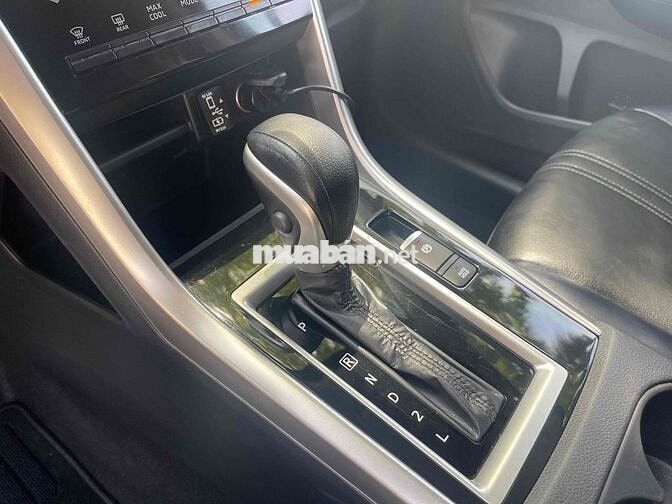 Mitsubishi Xpander Cross 2023 Cao cấp Đen 8 vạn