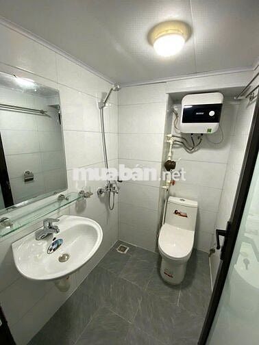 CCMN có gác xép,có ban công,có thang máy,phòng đẹp, gần Bách-Kinh Xây