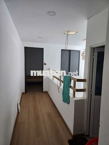 Sang mặt bằng 20 Nguyễn Hữu Cầu, Quận 1