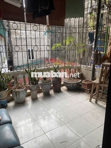 Cho thuê nhà nguyên căn trong ngõ Tân Lạc Đại La