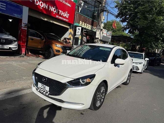 Mazda Mazda 2 Premium 2022 Trắng 30.000km Tự động