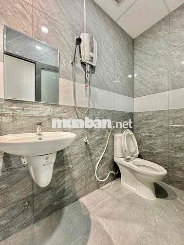 Căn hộ dịch vụ Ban Công 1PN Tách Bếp ngay trung tâm Trường Thọ