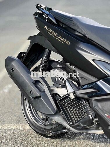 Honda Air Blade 125 2024 lướt nợ xấu trả 30% ạ