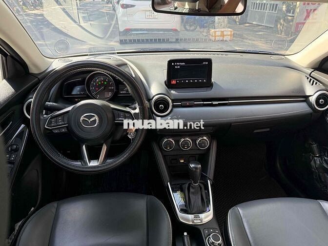 Mazda Mazda 2 Premium 2022 Trắng 30.000km Tự động