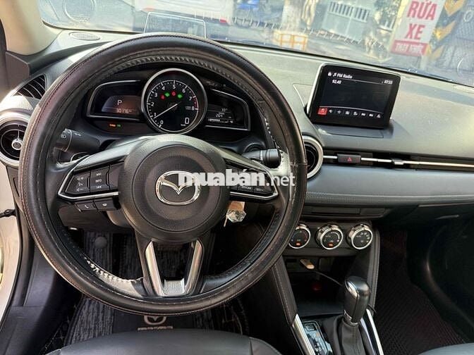 Mazda Mazda 2 Premium 2022 Trắng 30.000km Tự động