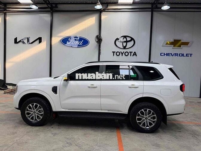 Ford Everest 2024 nhập Thái rất mới