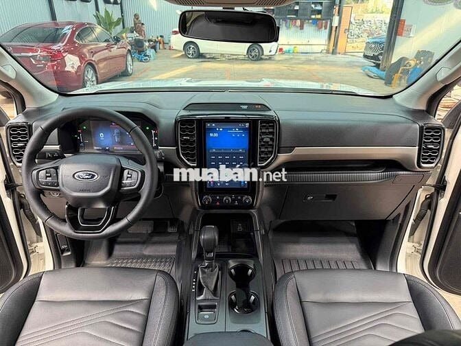 Ford Everest 2024 nhập Thái rất mới
