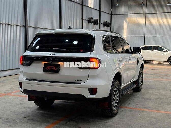 Ford Everest 2024 nhập Thái rất mới